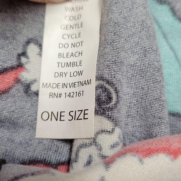 LuLaRoe Pug Holiday Leggings one size - Picture 6 of 8